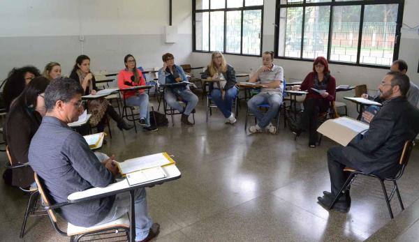 Núcleo de Estudos de Diversidade de Gênero e Sexual - UFGD Núcleo de Estudos de Diversidade de Gênero e Sexual - UFGD