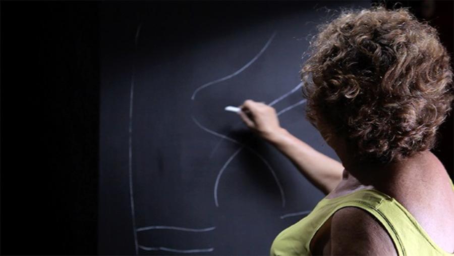 Documentário brasileiro 'Torre das Donzelas' será exibido às 20h, no Cineauditório da Unidade 1