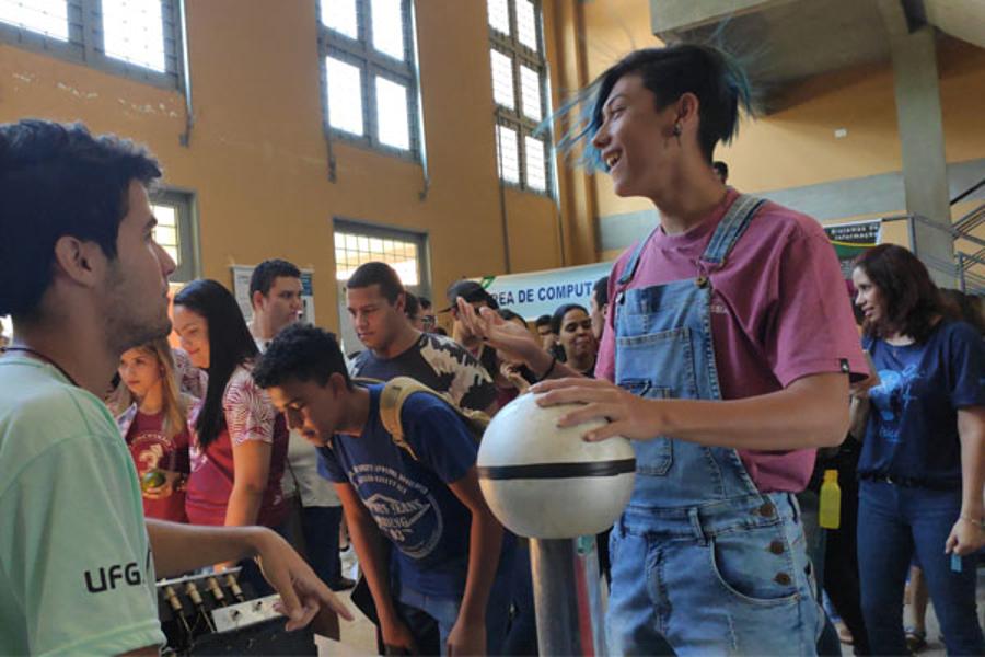Centenas de estudantes conhecem a UFGD pelo 'Faculdades Abertas'