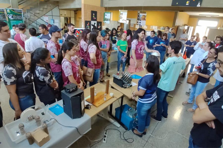 Centenas de estudantes conhecem a UFGD pelo 'Faculdades Abertas'