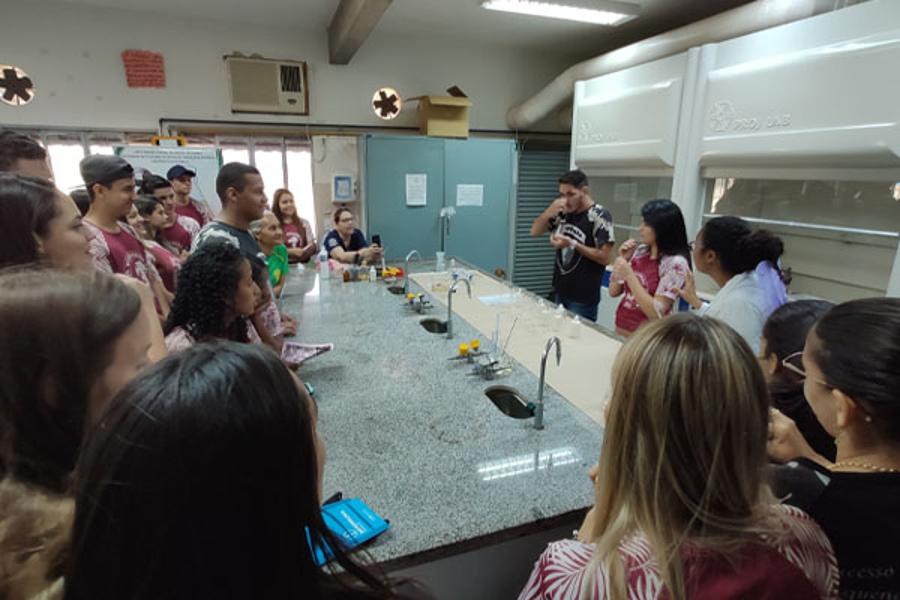 Centenas de estudantes conhecem a UFGD pelo 'Faculdades Abertas'