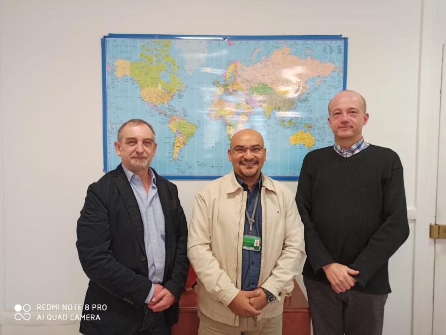 Christophe Sodore, Mábio Da Silva e Artemio Fattori (AgroParis Tech) acordo