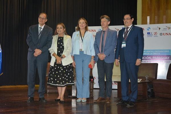 Reitor da UFGD participa do encontro IESALC  UNESCO em Asunción