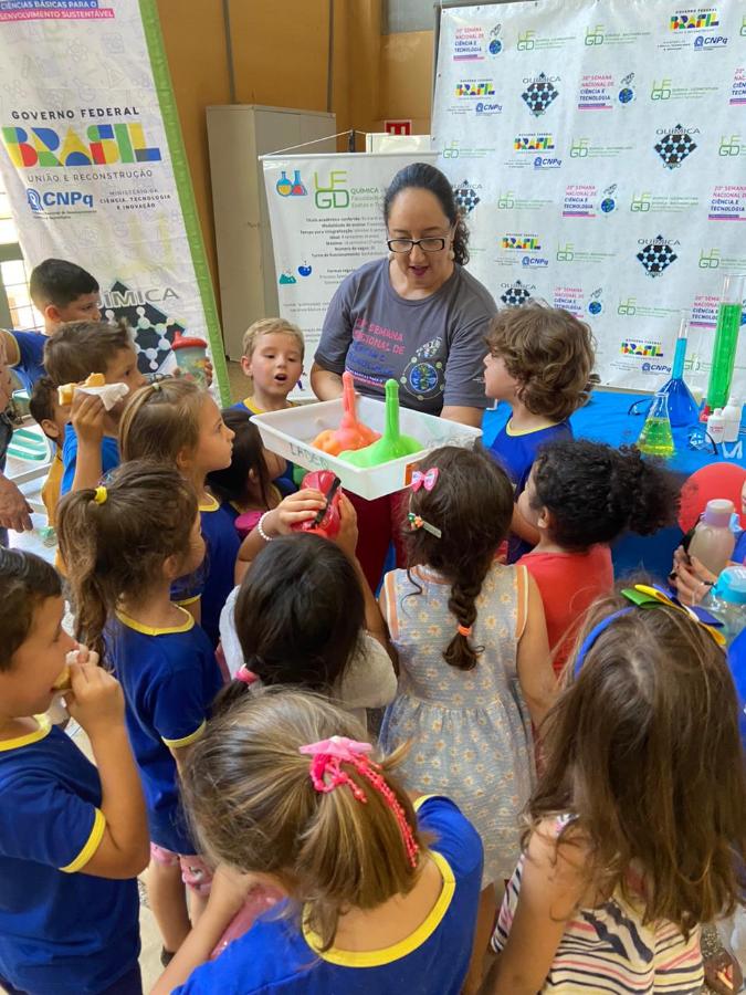 Na manhã de 17/10, as crianças do CEI UFGD participaram da atividade ufgd