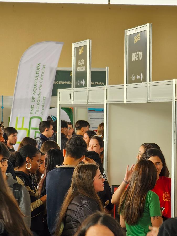 Faculdades abertas