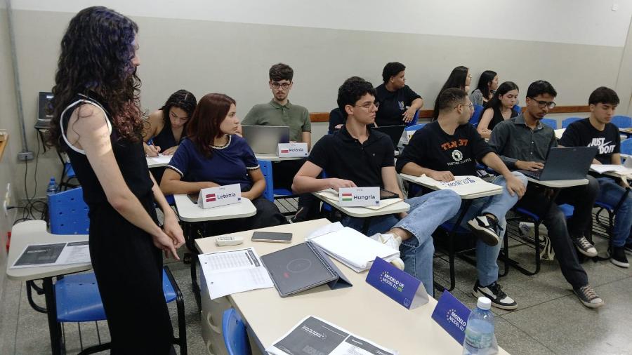 Model UE Dourados – MS