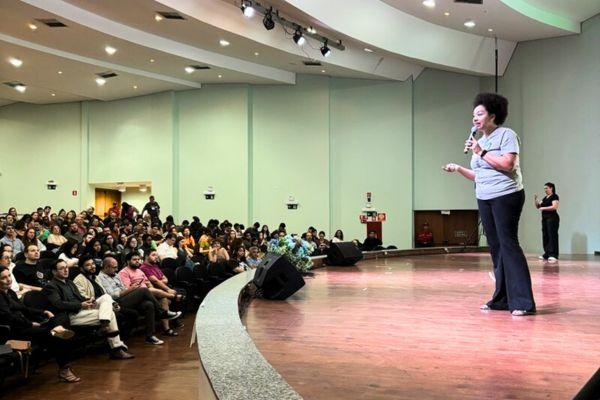 Ouvidora da UFGD destaca papel dos servidores na construção da universidade e transformação regional