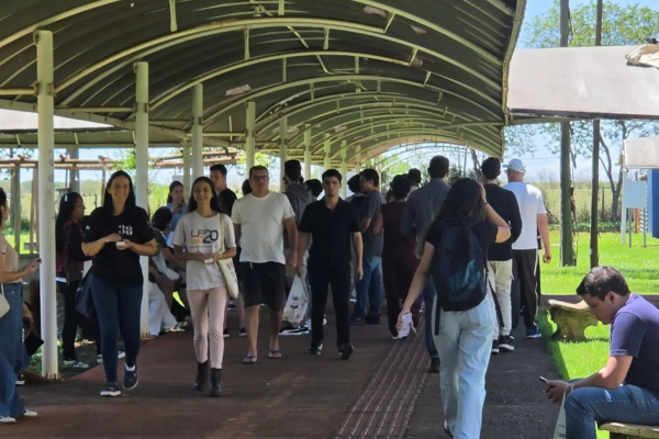 Vestibular UFGD 2027 re&uacute;ne 5,8 mil candidatos em cinco cidades de Mato Grosso do Sul